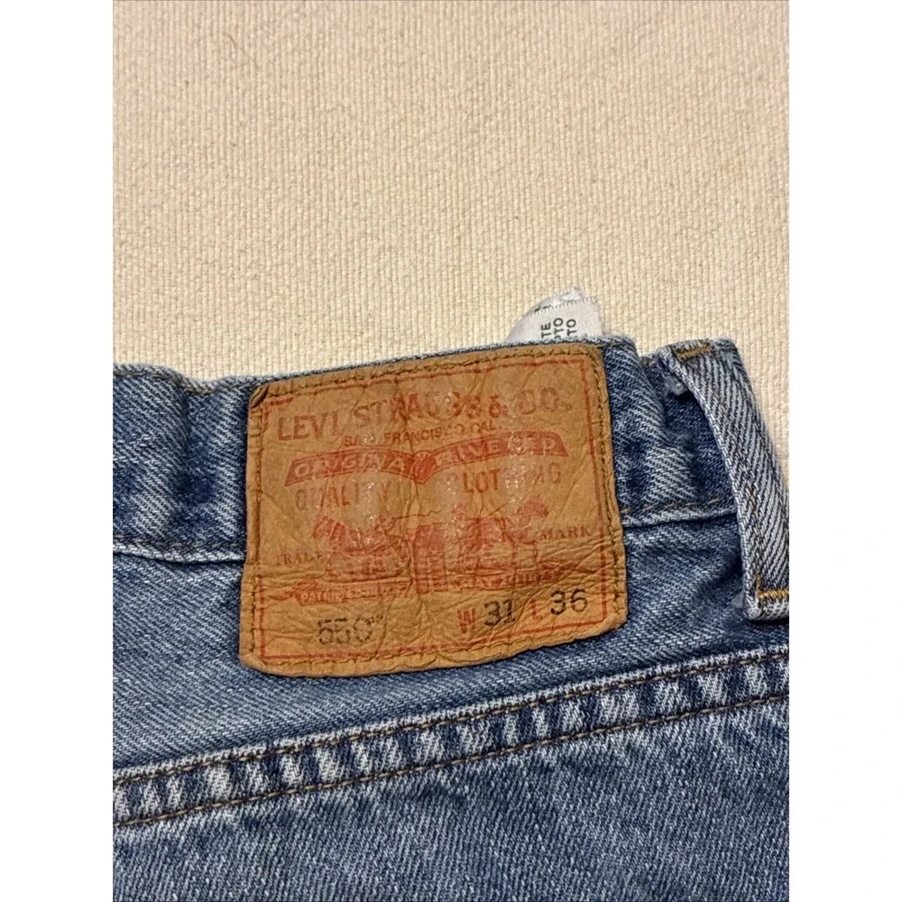 VTG Levis 550 Relaxed Fit Straight‎ Leg Jeans Medium Wash Raw Hem 31 X 36 Y2K